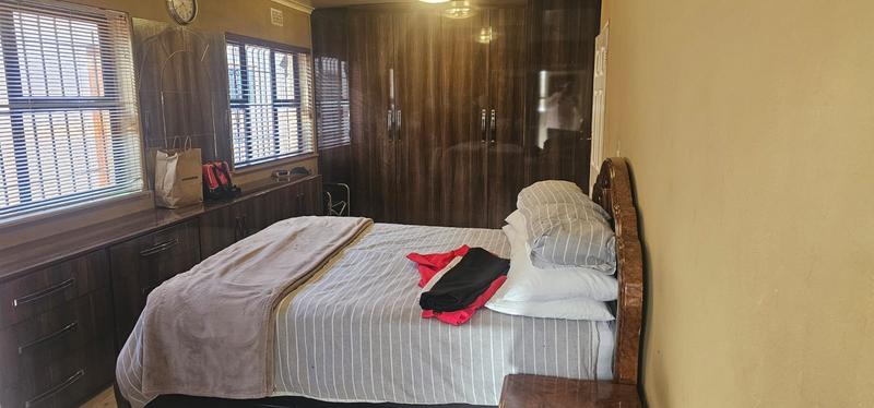 2 Bedroom Property for Sale in Guguletu Western Cape